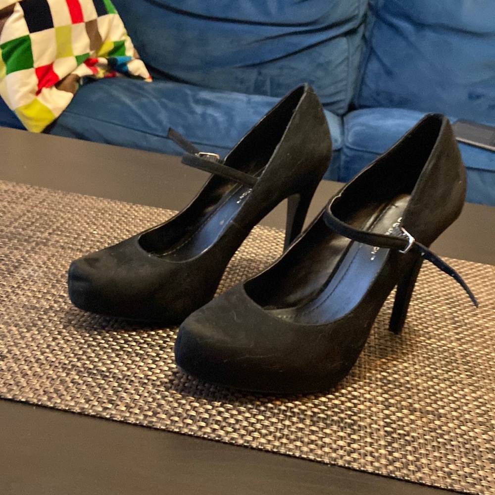 BcBg Heels